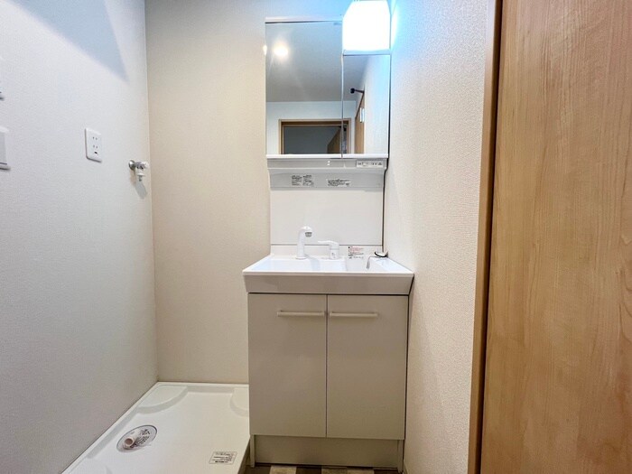 物件内観写真16　(洗面)