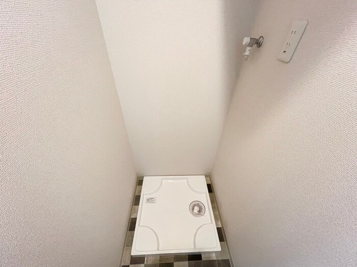 物件内観写真17　(洗濯機置場)