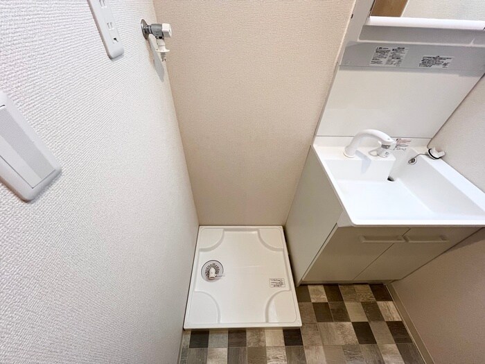 物件内観写真17　(洗濯機置場)