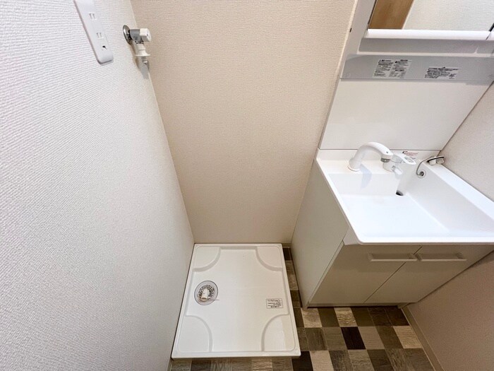 物件内観写真17　(洗濯機置場)