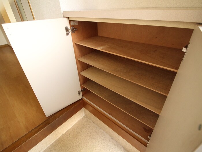 物件内観写真14　(靴箱)