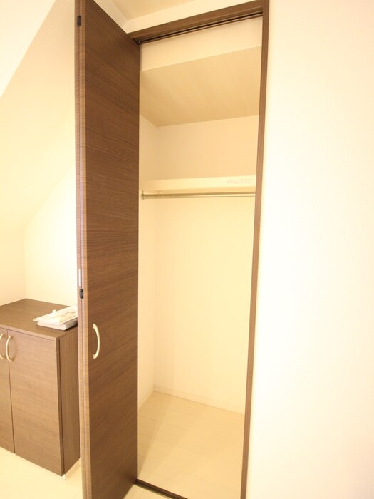 物件内観写真18　(収納)