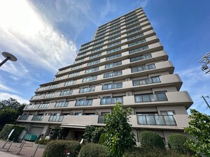 ﾌｧﾐｰﾙ寝屋川ﾊﾟｰｸｻｲﾄﾞ(1404)外観写真