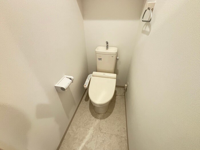 物件内観写真11　(トイレ)