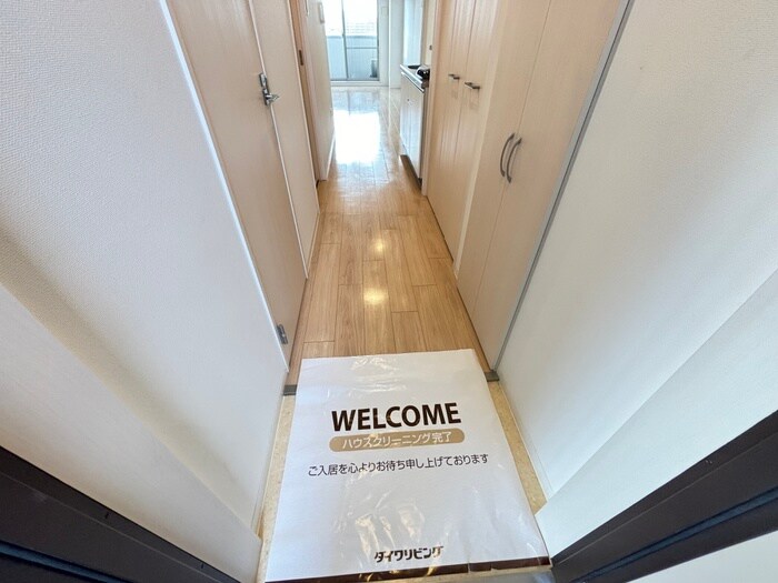 物件内観写真16　(玄関)