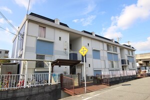 メゾンハイツ中野外観写真