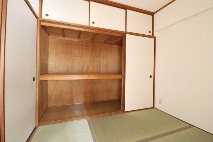 物件内観写真13　(洗濯機置場)