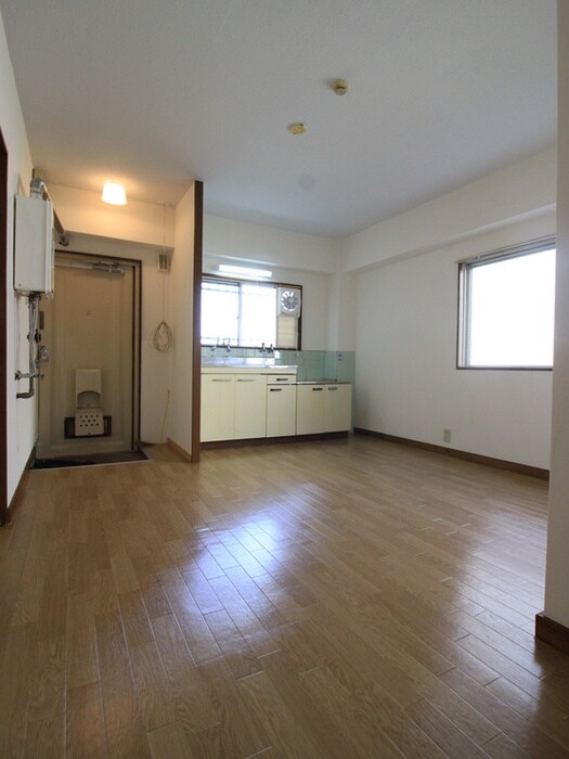 物件内観写真8　(居室)