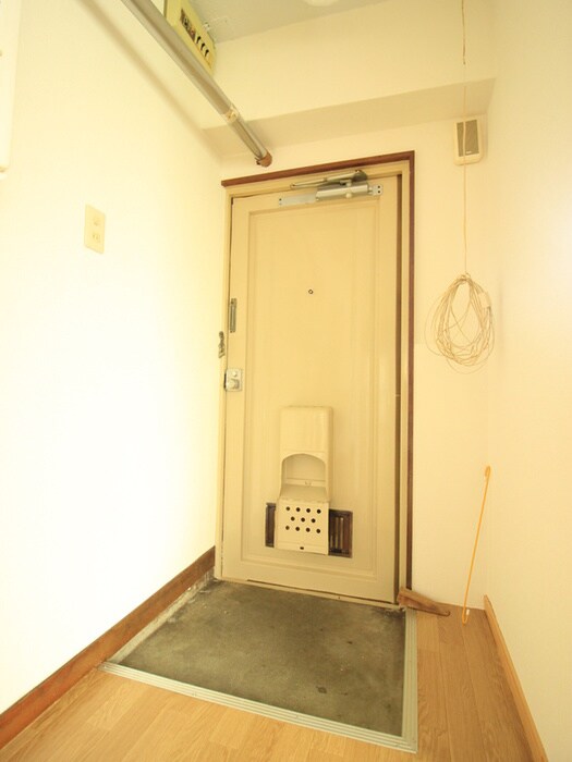 物件内観写真17　(玄関)