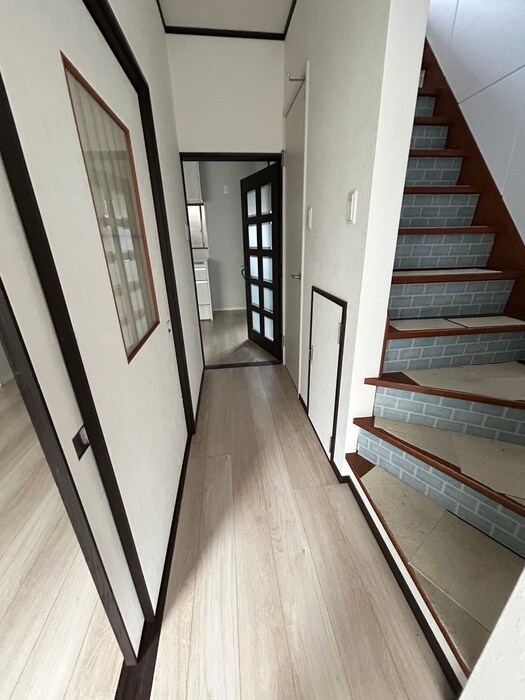 物件内観写真17　(廊下)