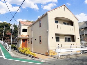 Maison de Cerisier(ﾒｿﾞﾝ ｾﾘｾﾞ)外観写真