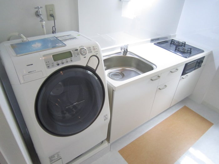 物件内観写真8　(洗濯機置場)