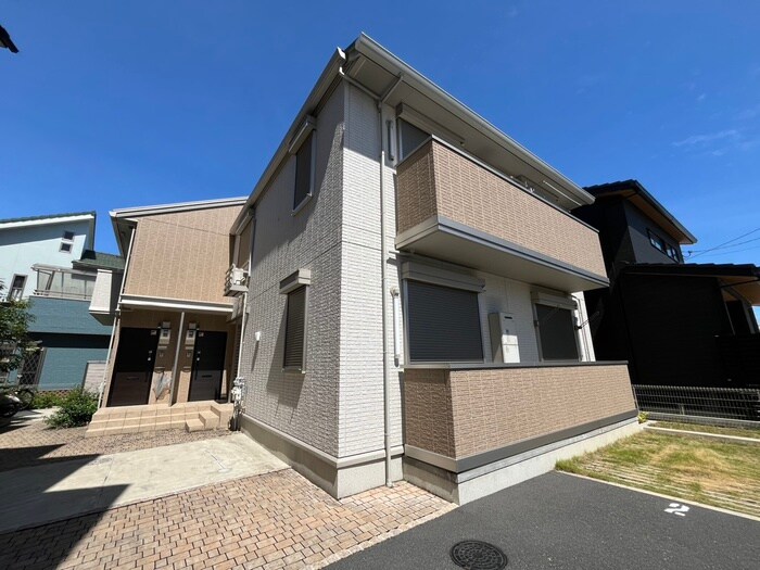 物件外観写真1　(外観写真)