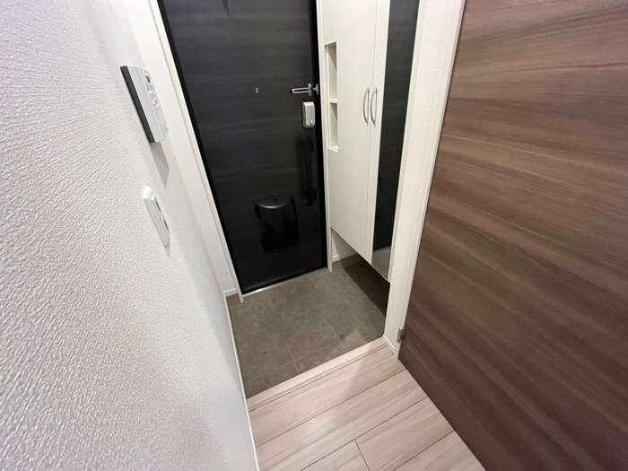 物件内観写真15　(玄関)