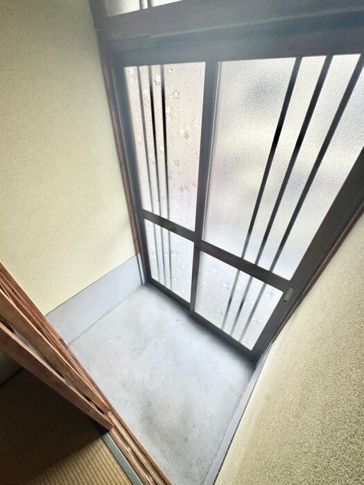 物件内観写真7　(玄関)