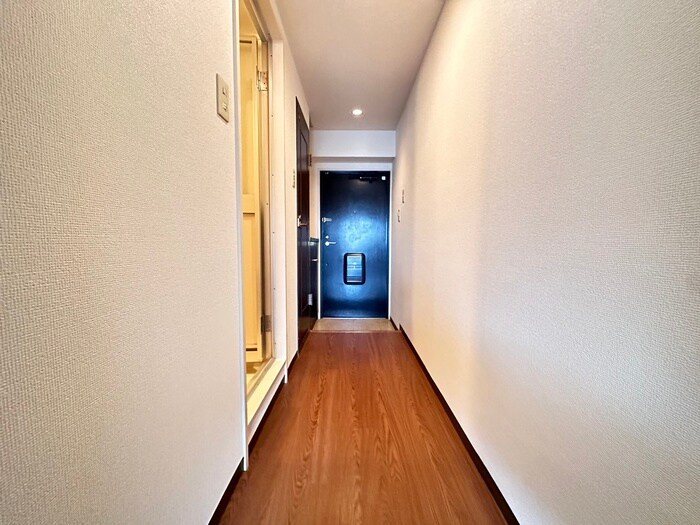 物件内観写真17　(廊下)