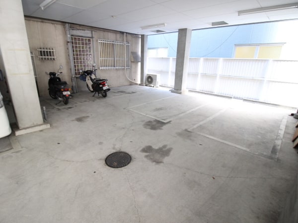 バイク置き場