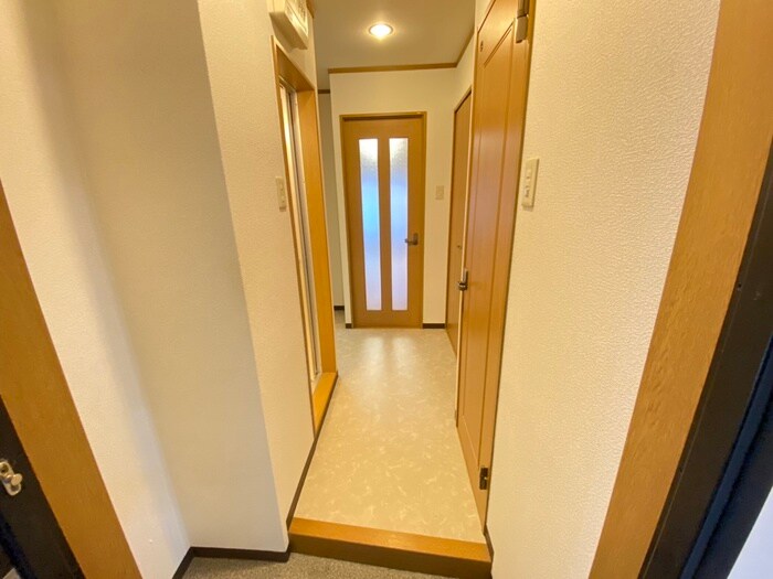 物件内観写真9　(廊下)