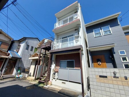 シャレード外観写真