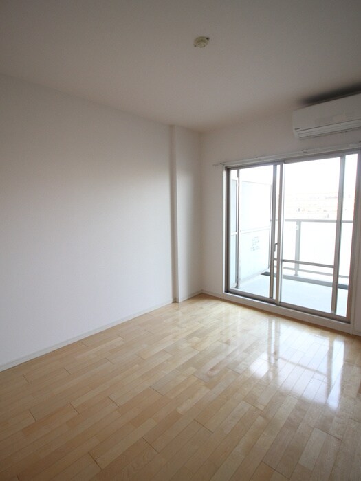 物件内観写真13　(居室)