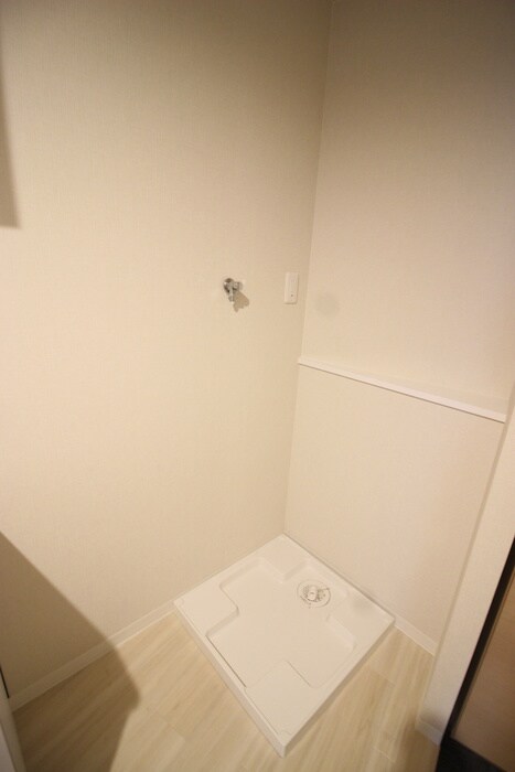 物件内観写真9　(洗濯機置場)