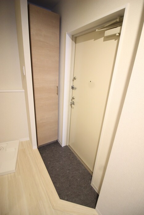 物件内観写真18　(玄関)
