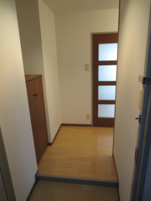 物件内観写真13　(玄関)