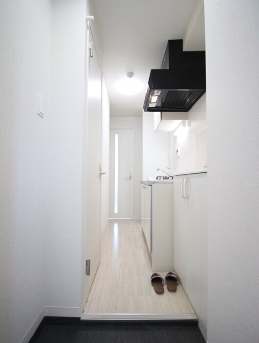 物件内観写真7　(玄関)