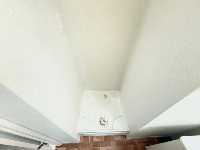 物件内観写真13　(洗濯機置場)