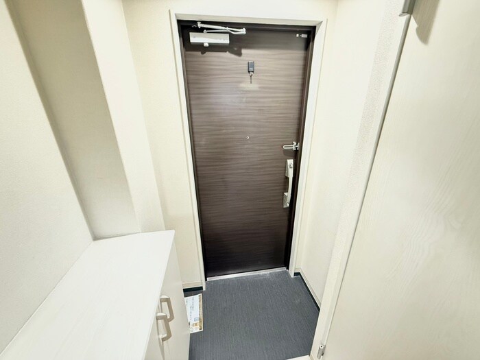 物件内観写真17　(玄関)