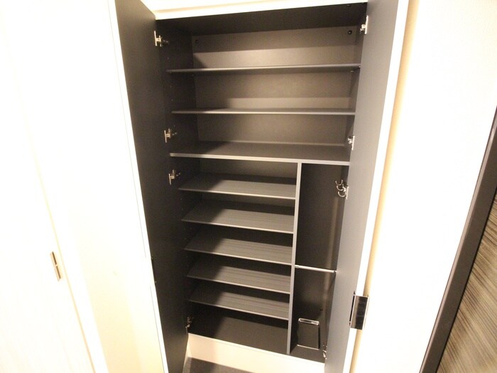 物件内観写真11　(靴箱)