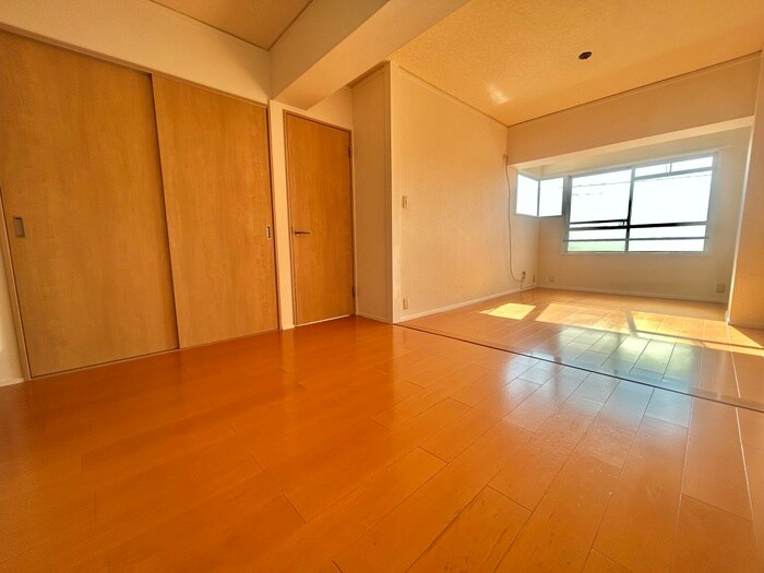 物件内観写真3　(居室)