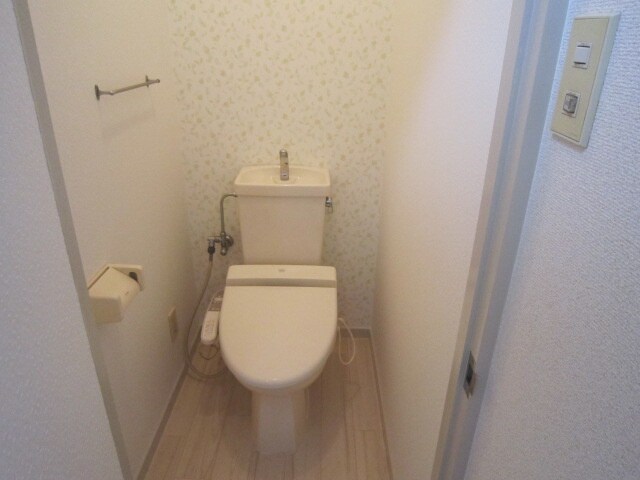 物件内観写真13　(トイレ)