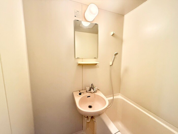 物件内観写真9　(洗面)