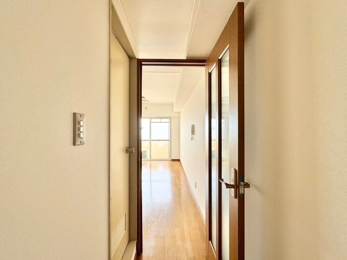 物件内観写真21　(廊下)