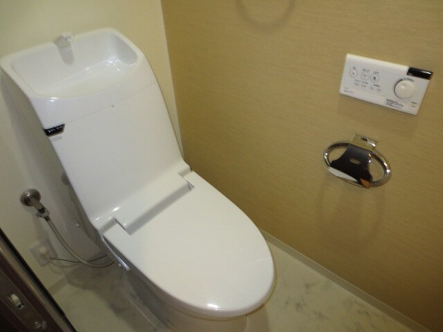 物件内観写真14　(トイレ)