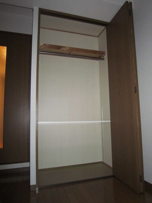 物件内観写真10　(収納)