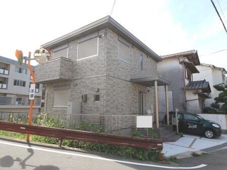 箕面市新稲３丁目借家外観写真
