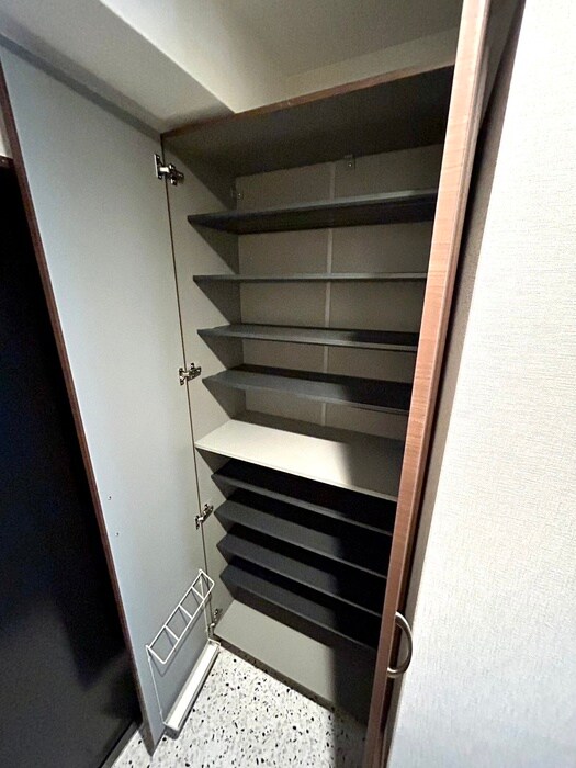 物件内観写真11　(靴箱)