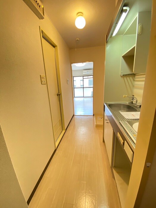 物件内観写真21　(廊下)