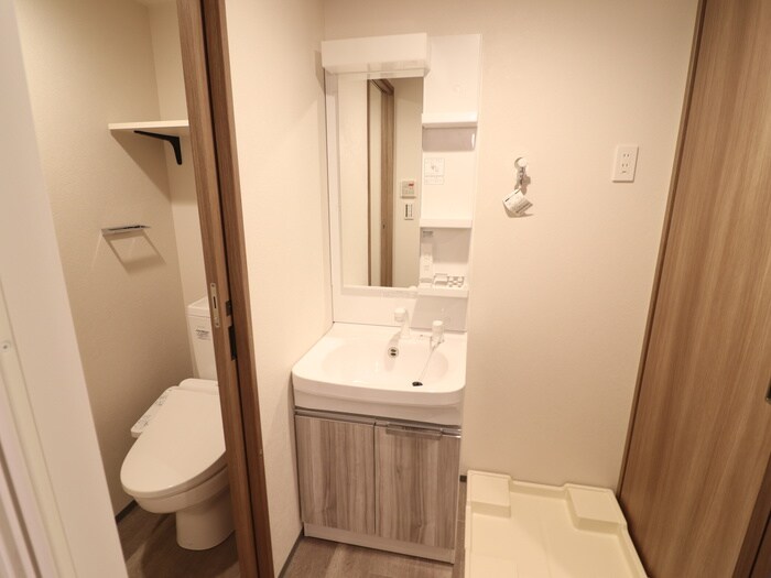 物件内観写真12　(洗面)