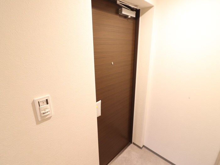 物件内観写真14　(玄関)