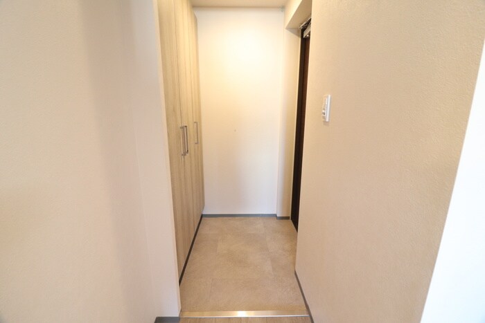 物件内観写真18　(玄関)