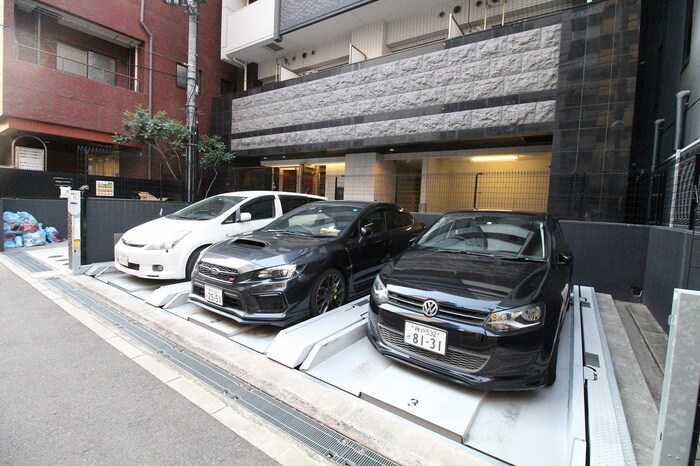 物件外観写真2　(駐車場)