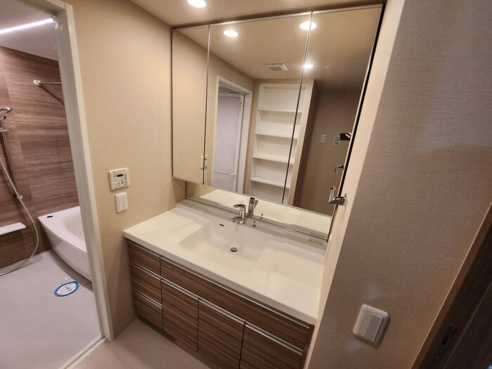 物件内観写真9　(洗面)