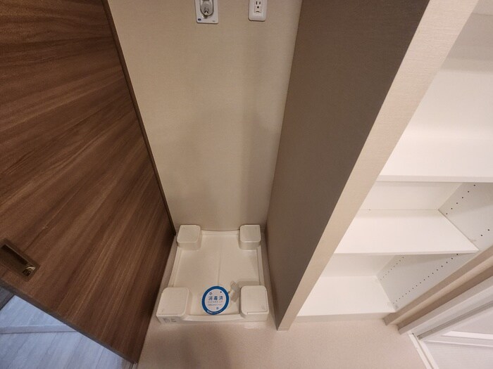 物件内観写真10　(洗濯機置場)