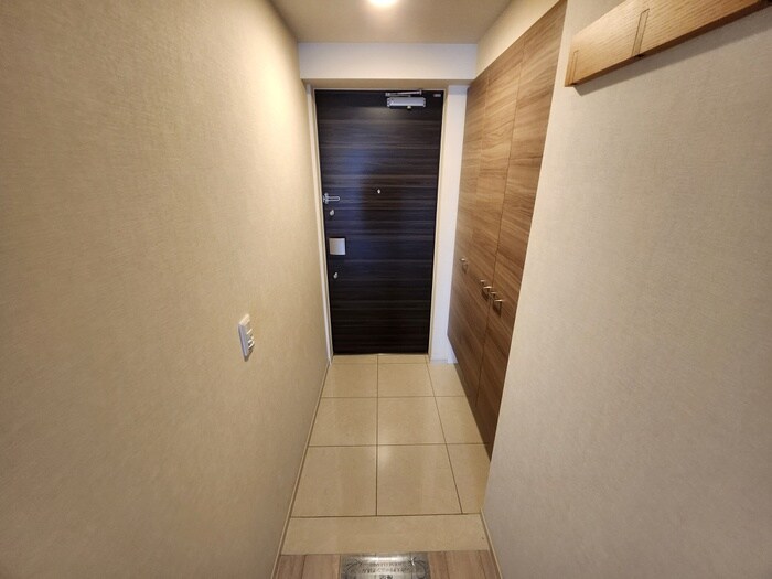物件内観写真15　(玄関)