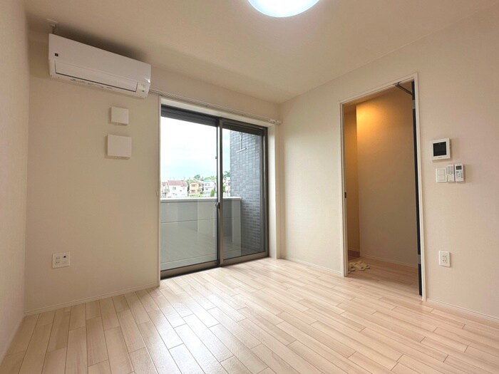 物件内観写真12　(居室)