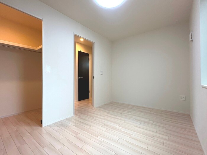 物件内観写真14　(居室)