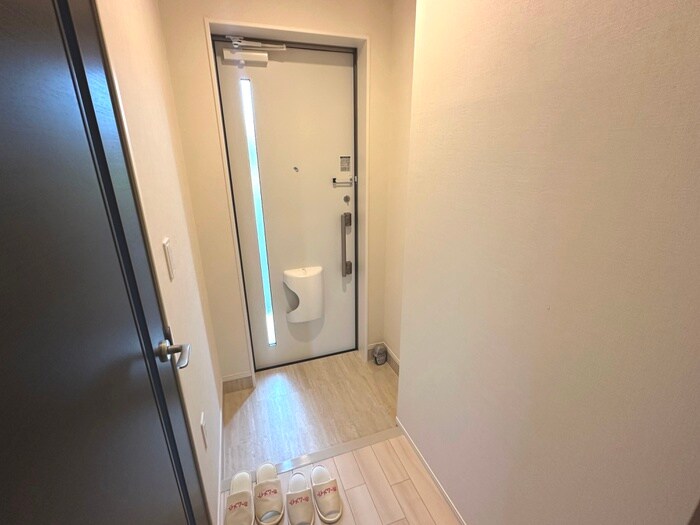 物件内観写真16　(玄関)